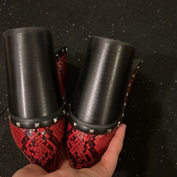 Charles by Charles David Dodger snake print booties 11 - Picture 5 of 8